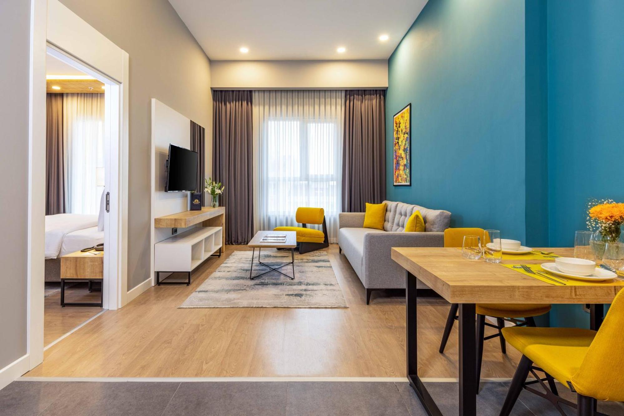 Days Inn & Suites By Wyndham Esenyurt อิสตันบูล ภายนอก รูปภาพ