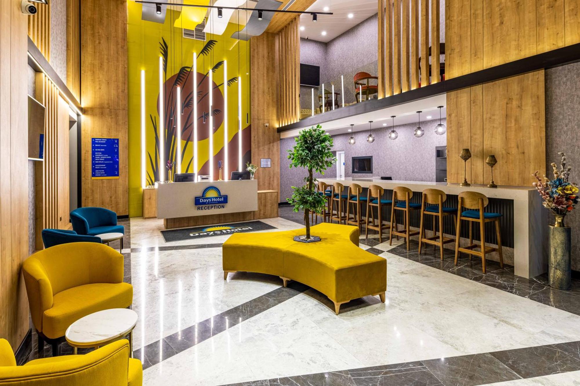 Days Inn & Suites By Wyndham Esenyurt อิสตันบูล ภายนอก รูปภาพ