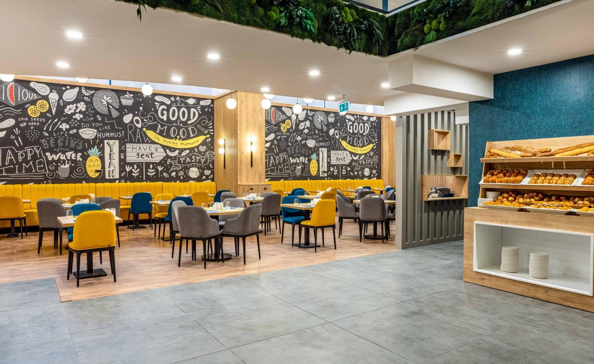 Days Inn & Suites By Wyndham Esenyurt อิสตันบูล ภายนอก รูปภาพ